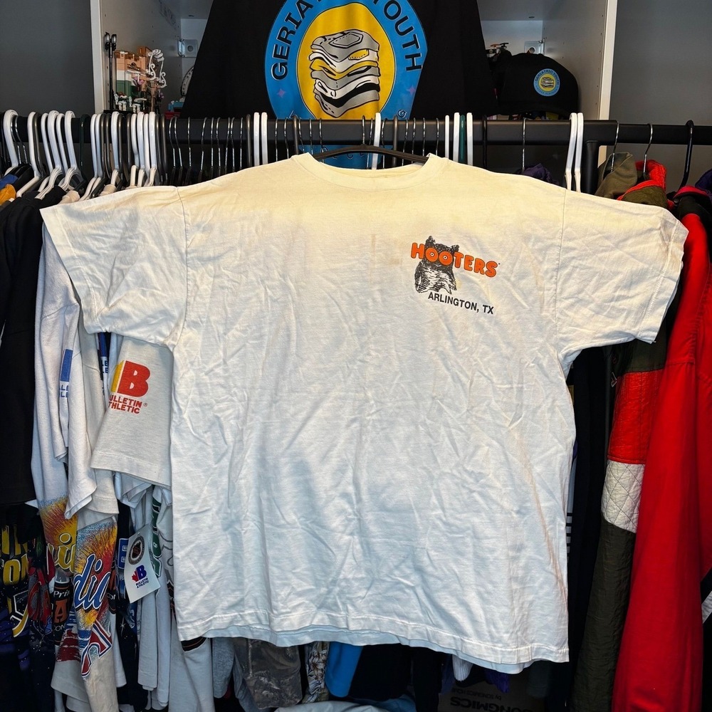 Vintage 1995 Hooters Arlington TX Fishing Tee Single Stitch USA Hanes Beefy XL